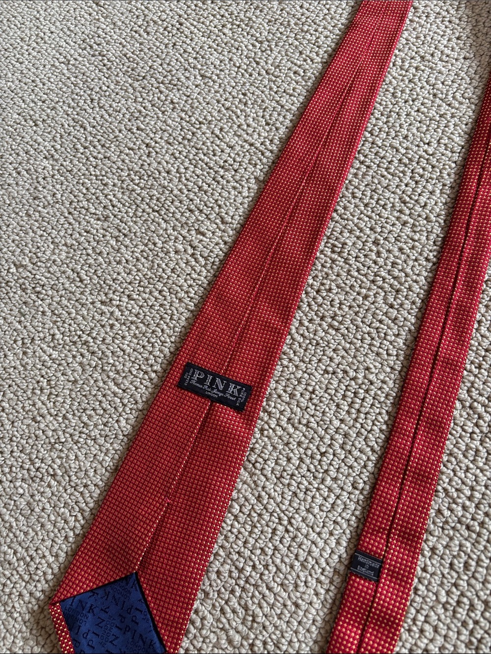 Thomas Pink Red Textured Silk Tie
